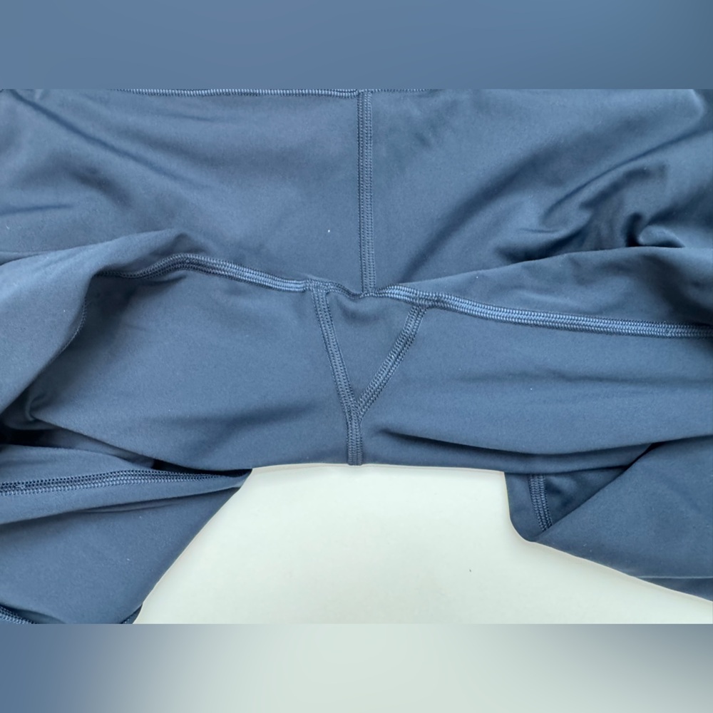 Lululemon Fast & Free 7/8 Tight II*Non-Reflective Nulux 25" - True Navy - Picture 5 of 9